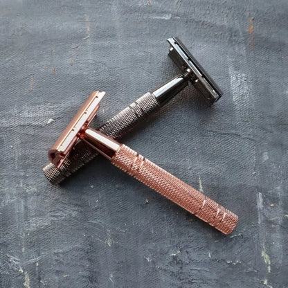 Double Edge Safety Razor -  Rose Gold (5 Free Blades)-4